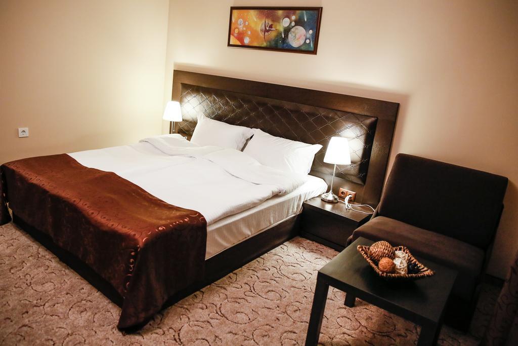 Einstein House & Spa Marchevo Phòng bức ảnh